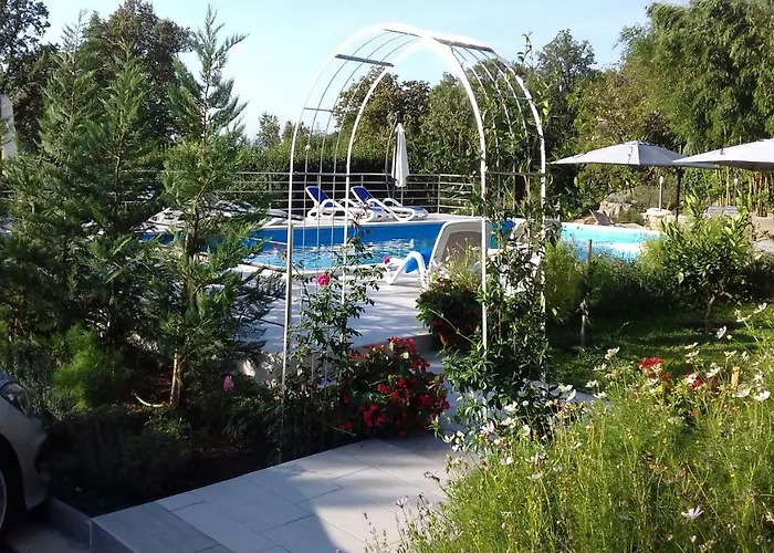 Garden Apartman *