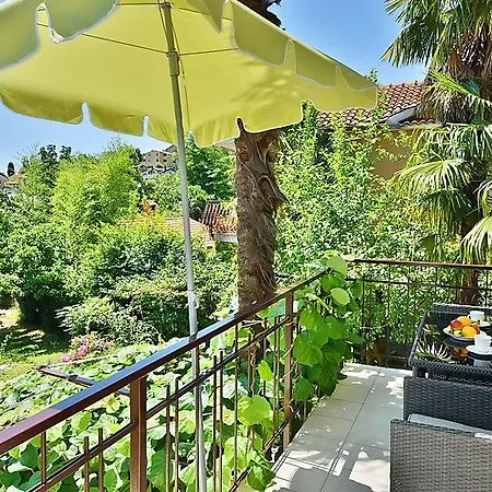 Garden דירה